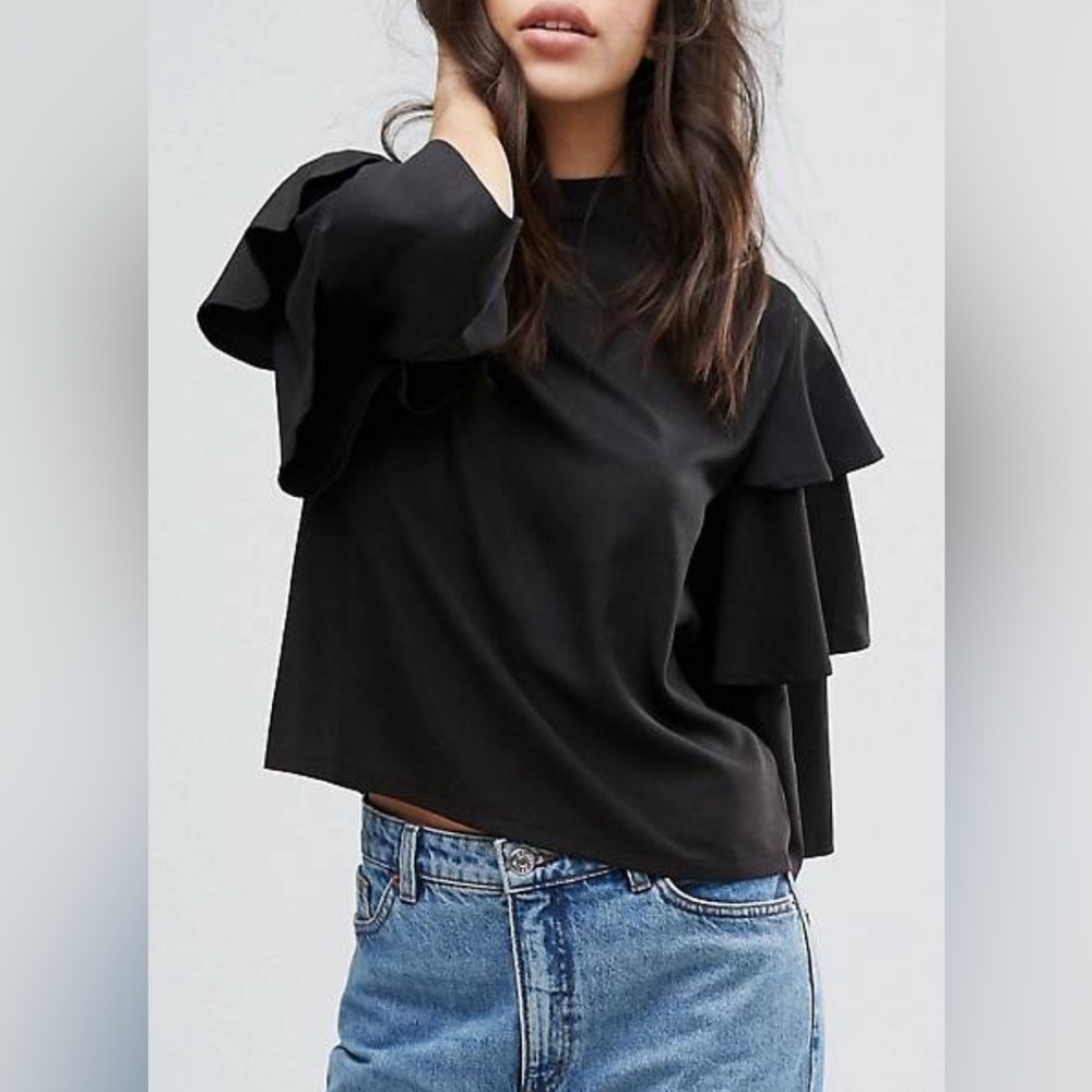 Boohoo Black Ruffle Tiered Sleeve Blouse with High Neck 3/4 Sleeve Sz 4 Minimal